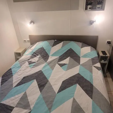 Kamp alanı Le Neptune 4 Etoiles *