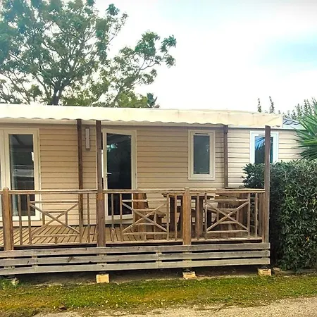 Le Neptune 4 Etoiles Kamp alanı Argelès-sur-Mer