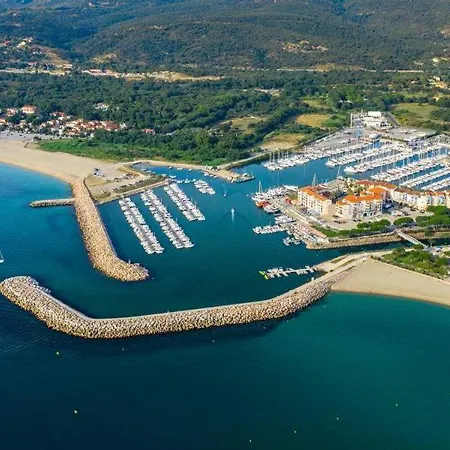 Le Neptune 4 Etoiles Kamp alanı Argelès-sur-Mer