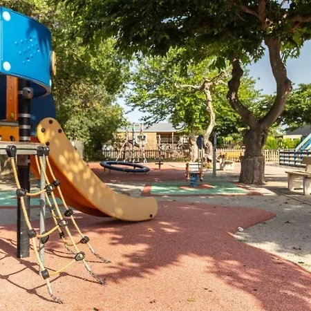 Le Neptune 4 Etoiles Campsite Argeles-sur-Mer