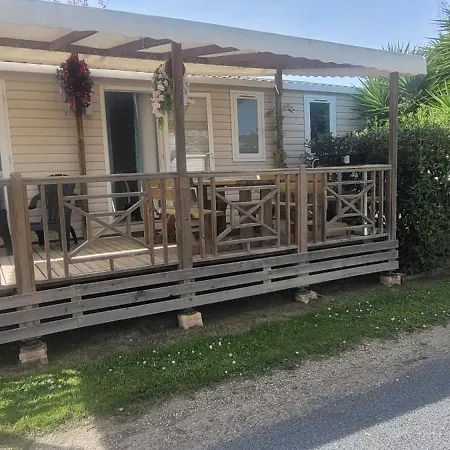 Campsite Le Neptune 4 Etoiles *