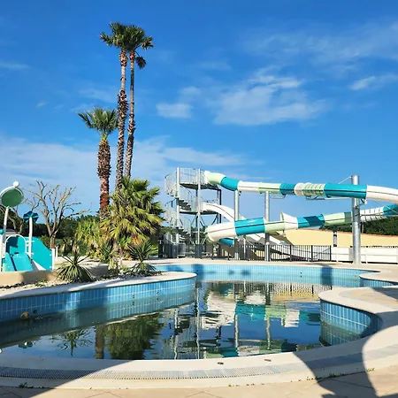 Le Neptune 4 Etoiles Parque de Campismo
